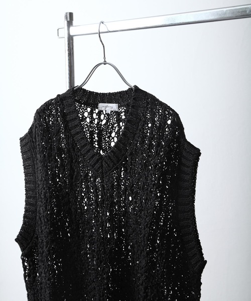 NILWAY（ニルウェイ）の「テープヤーンレース編みニットベスト（ベスト・メンズ・グレー/ブラック/ダークオレンジ・MEDIUM/LARGE）」の4枚目の写真