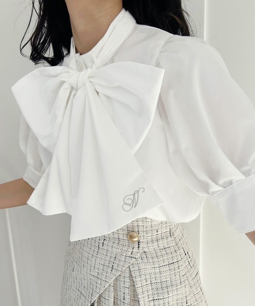 one after another NICE CLAUP(ワンアフターアナザーナイスクラップ)の「【WEB限定】N刺繍ボウタイブラウス(シャツ/ブラウス・レディース・ホワイト/ピンク系その他/サックスブルー・FREE)」の9枚目の写真