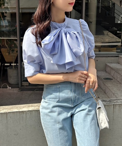 新品タグ付　CADUNE ニット 刺繍　ボウタイ　ブラウス　カットワークレース 新品タグ付き ブラウス 新品タグ付 CADUNE ニット 刺繍 ボウタイ