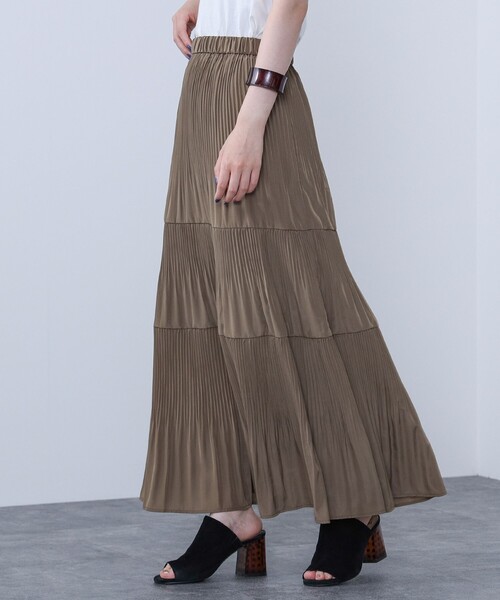 BEAMS HEART（ビームスハート）の「ケシプリーツ ティアードスカート（スカート・レディース・ネイビー/ブラウン系その他3/オリーブ/ブルー系その他/ブルー/グリーン系その他5・FREE）」の2枚目の写真