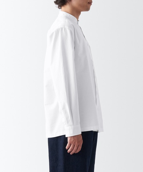 無印良品（ムジルシリョウヒン）の「洗いざらしオックススタンドカラー長袖シャツ（シャツ/ブラウス・メンズ・レンガ/ダークグレー/ホワイト/ホワイト系1/ベージュ系/カーキ系4/ネイビー系4/カーキ・XS/S/XXL/XL/M/L）」の10枚目の写真