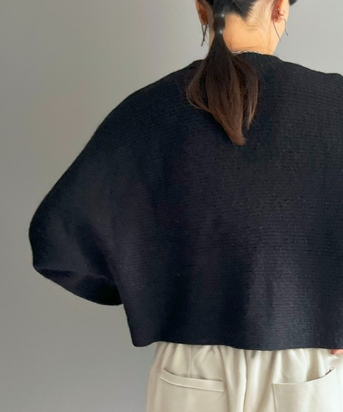 Jewelobe(ジュエローブ)の「ドルマンショートニットカーディガン(カーディガン/ボレロ・レディース・グレー/ピンク/ホワイト/パープル/ブラック・FREE)」の14枚目の写真