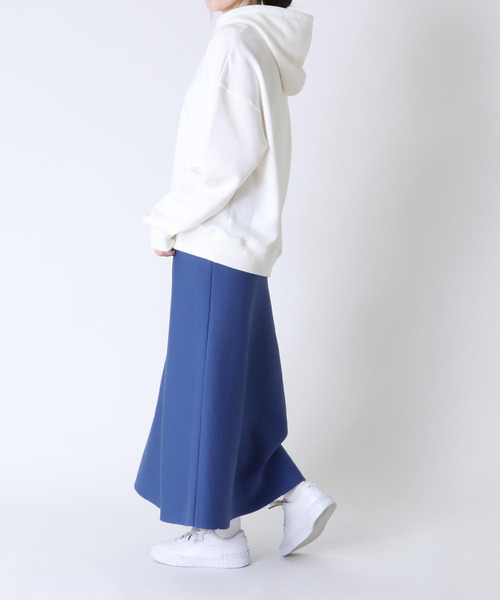 Three Four Time（ｽﾘｰﾌｫｰﾀｲﾑ）の「ソフトマーメイドスカート（スカート・レディース・ブルー/アイボリー/ブラック・FREE）」の22枚目の写真