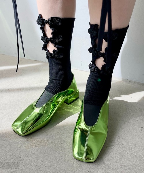 SANSeLF(サンセルフ)の「フロントリボンソックス【SANSeLF】sana23a006(ソックス/靴下・レディース・ホワイト/ブラック・FREE)」の4枚目の写真