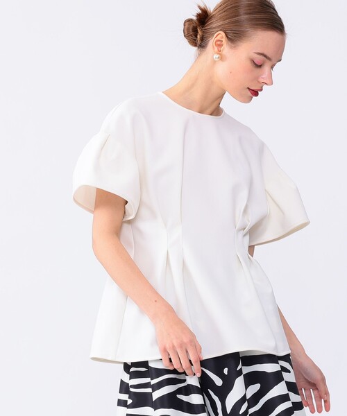 Room no.8(ルームエイト)の「ROOM NO.8 BLACK / タッキング ブラウス(シャツ/ブラウス・レディース・オフホワイト・ONE SIZE)」の4枚目の写真