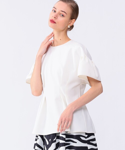 Room no.8(ルームエイト)の「ROOM NO.8 BLACK / タッキング ブラウス(シャツ/ブラウス・レディース・オフホワイト・ONE SIZE)」の5枚目の写真