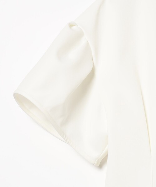Room no.8(ルームエイト)の「ROOM NO.8 BLACK / タッキング ブラウス(シャツ/ブラウス・レディース・オフホワイト・ONE SIZE)」の13枚目の写真