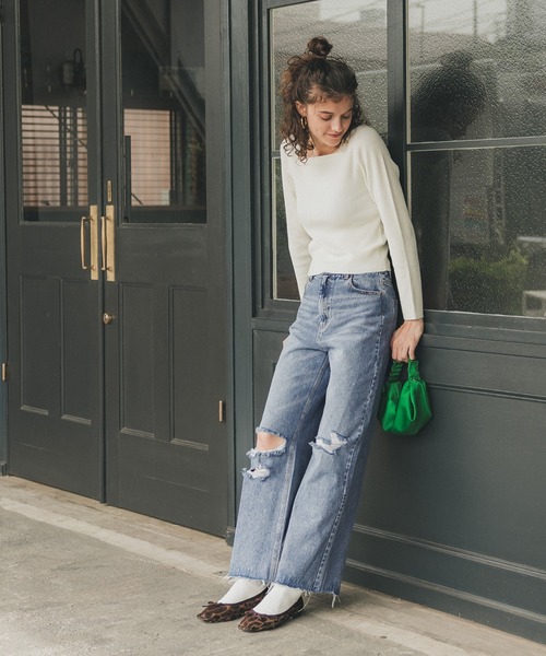coca(coca)(コカ)の「カットオフダメージデニムパンツ(デニムパンツ・レディース・ブルー・M/L)」の5枚目の写真