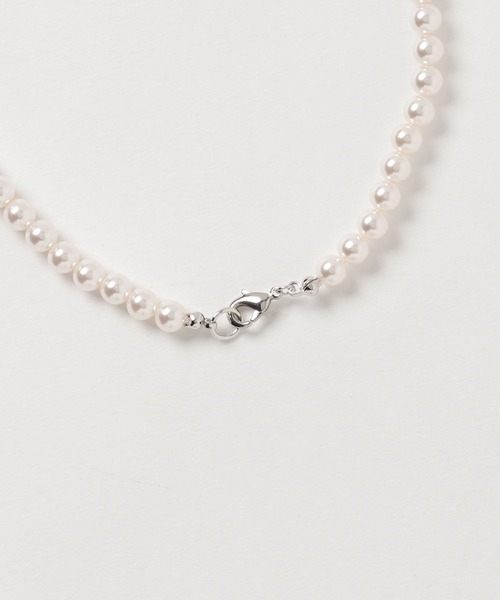 Three Four Time（ｽﾘｰﾌｫｰﾀｲﾑ）の「細パールロングネックレス【結婚式/パーティ/フォーマル/デイリー】（ネックレス・レディース・アイボリー・FREE）」の4枚目の写真