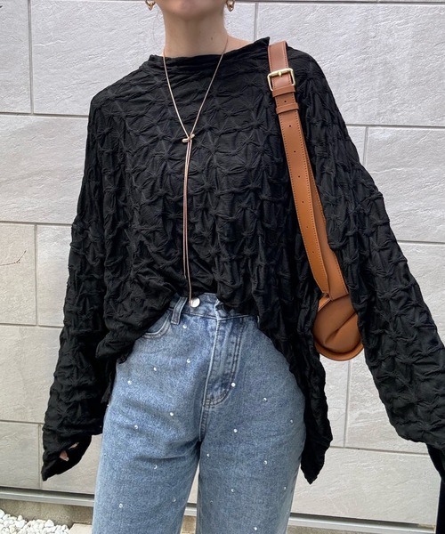 y/m by misato(イムバイミサト)の「シャーリングジャガードカットトップス(Tシャツ/カットソー・レディース・ベージュ/アイボリー/ブラック・FREE)」の3枚目の写真