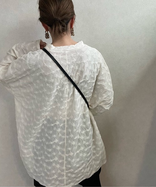 y/m by misato(イムバイミサト)の「シャーリングジャガードカットトップス(Tシャツ/カットソー・レディース・ベージュ/アイボリー/ブラック・FREE)」の4枚目の写真