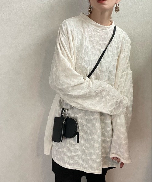 y/m by misato(イムバイミサト)の「シャーリングジャガードカットトップス(Tシャツ/カットソー・レディース・ベージュ/アイボリー/ブラック・FREE)」の6枚目の写真