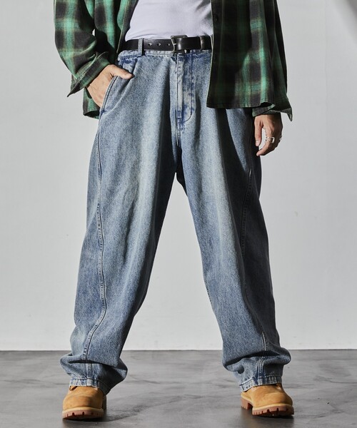 FREAK'S STORE（フリークスストア）の「FREAK’S STORE/フリークスストア ワイドシルエット ツイステッド カーブデニムパンツ（デニムパンツ・メンズ・ブラック/サックスブルー/ネイビー・MEDIUM/LARGE）」の14枚目の写真