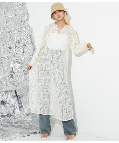 Settimissimo（セッティミッシモ）の「総レース キーネック ボリュームスリーブ ワンピース（ワンピース・レディース・ブラック/アイボリー・FREE）」の6枚目の写真