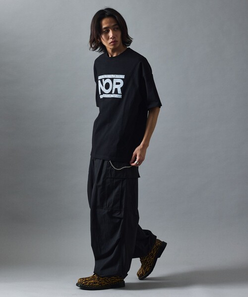 FREAK'S STORE（フリークスストア）の「限定展開 ビッグシルエット クラックプリント クルーネックTシャツ/NOR（Tシャツ/カットソー・メンズ・スミクロ/ホワイト/ピンク/ブラック・SMALL/LARGE/MEDIUM）」の21枚目の写真