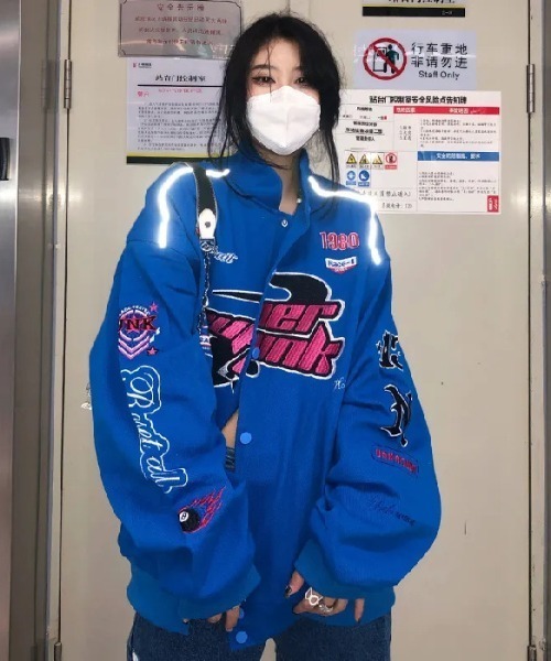 MGV(エムジーヴィー)の「Street Multi-Logo Jacket(ブルゾン・レディース・ブラック/ブルー・MEDIUM/LARGE/X-LARGE)」の10枚目の写真