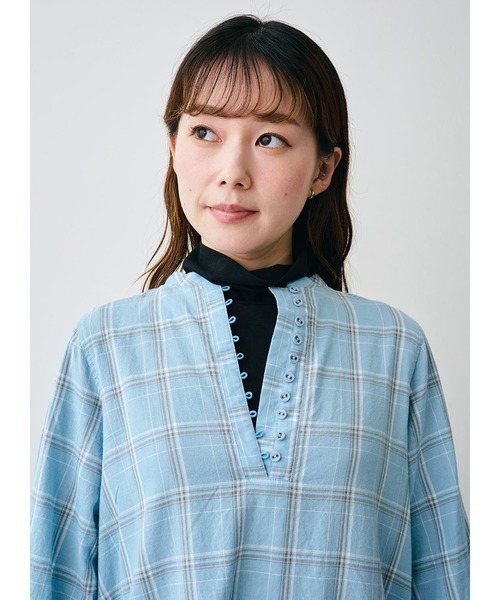 Sunny clouds(サニークラウズ)の「サニークラウズ そよ吹くチェックの割烹着ワンピース〈レディース〉(ワンピース・レディース・ブルー系その他/ブルー/ホワイト・NM/XX-LARGE/X-LARGE/LARGE/MEDIUM)」の10枚目の写真