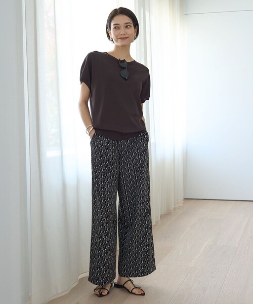 UNFILO(アンフィーロ)の「プリントイージーパンツ(その他パンツ・レディース・アイボリー系5/ブラック系5・X-SMALL/SMALL/MEDIUM/LARGE)」の1枚目の写真