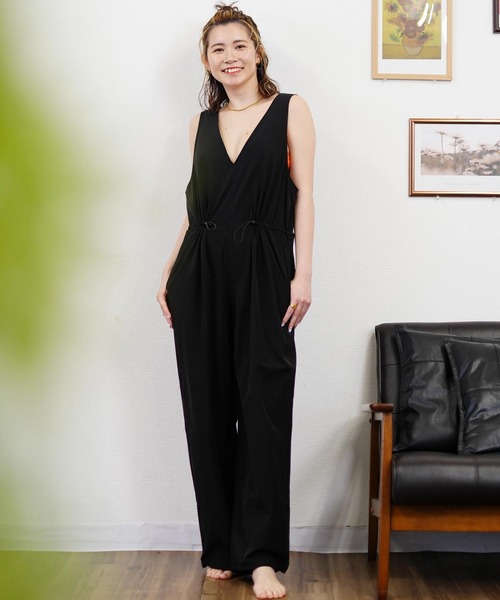 Ungrid（アングリッド）の「【ムラサキスポーツ限定】UNGRID/アングリッド 無地サロペット 水陸両用 ユーティリティ 240301（サロペット/オーバーオール・レディース・ブラック/グレイッシュベージュ・M）」の10枚目の写真