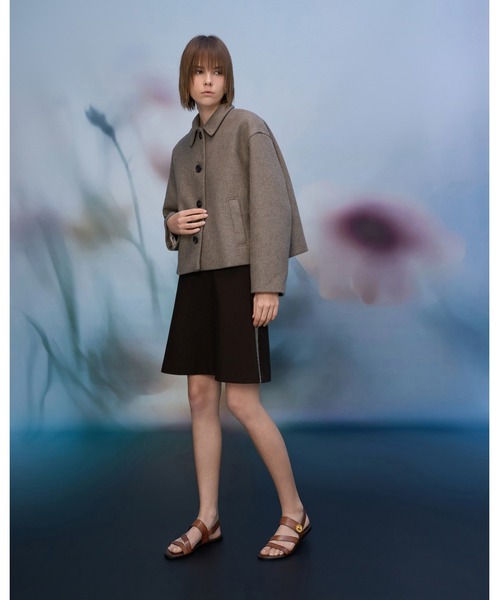 CHARLES & KEITH(チャールズ & キース)の「Yaraヤラターンロックストラッピーサンダル(サンダル・レディース・ブラック/ゴールド/ダークブラウン/ホワイト/ライトブラウン・23.5cm/23cm/22.5cm/25cm/24.5cm/25.5cm)」の15枚目の写真