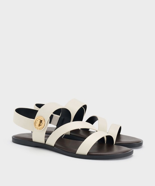 CHARLES & KEITH(チャールズ & キース)の「Yaraヤラターンロックストラッピーサンダル(サンダル・レディース・ブラック/ゴールド/ダークブラウン/ホワイト/ライトブラウン・23.5cm/23cm/22.5cm/25cm/24.5cm/25.5cm)」の11枚目の写真