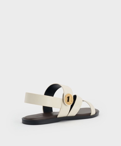 CHARLES & KEITH(チャールズ & キース)の「Yaraヤラターンロックストラッピーサンダル(サンダル・レディース・ブラック/ゴールド/ダークブラウン/ホワイト/ライトブラウン・23.5cm/23cm/22.5cm/25cm/24.5cm/25.5cm)」の12枚目の写真