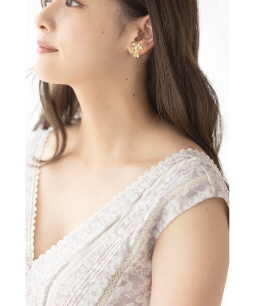 Her lip to（ハーリップトゥー）の「Iris Gold Plated Earring（イヤリング・レディース・ゴールド・FREE）」の3枚目の写真