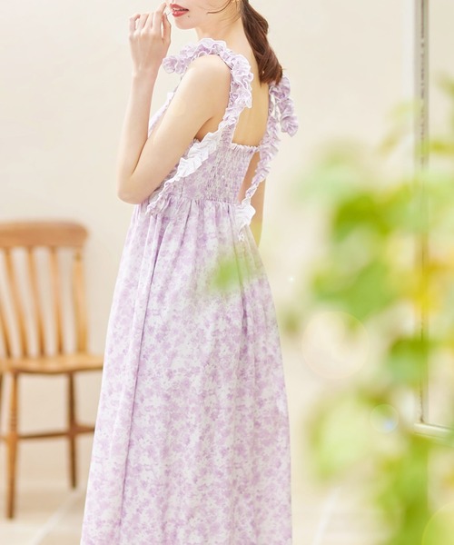 tocco closet（トッコ クローゼット）の「肩フリルリボン水彩