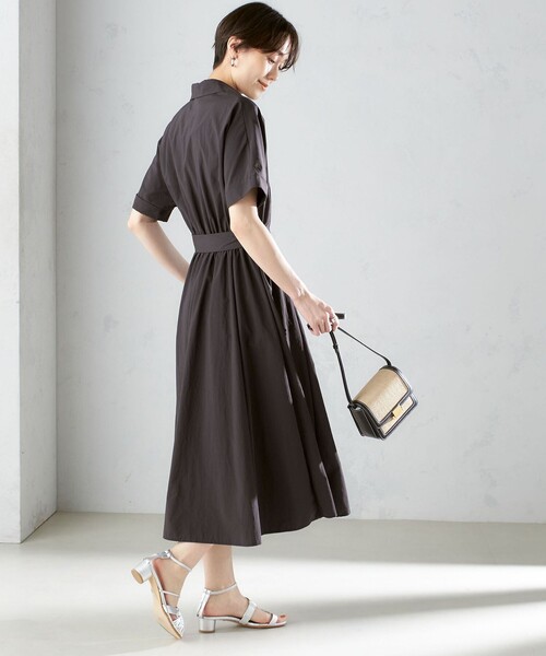SHIPS（シップス）の「〈UVカット / 撥水加工 / 手洗い可能〉カシュクール デザイン シャツ ワンピース（ワンピース・レディース・ダークグレー/ライトブルー・ONE SIZE）」の18枚目の写真