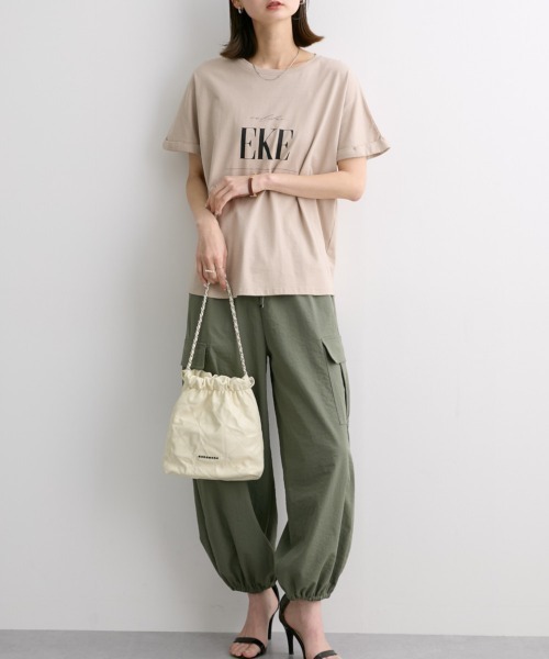 nissen（ニッセン）の「クルーネックロゴプリントTシャツ（Tシャツ/カットソー・レディース・オフホワイト/ブラック/カーキ/ベージュ・M/L/LL/S）」の13枚目の写真