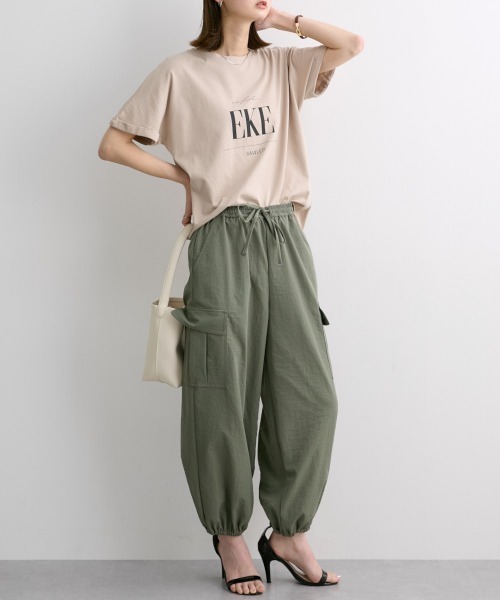 nissen（ニッセン）の「クルーネックロゴプリントTシャツ（Tシャツ/カットソー・レディース・オフホワイト/ブラック/カーキ/ベージュ・M/L/LL/S）」の8枚目の写真