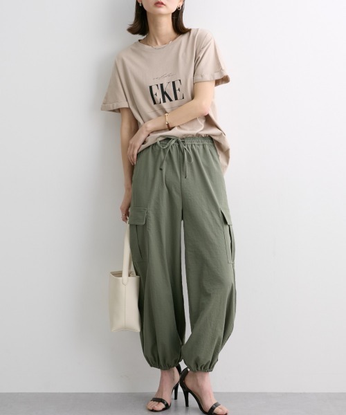 nissen（ニッセン）の「クルーネックロゴプリントTシャツ（Tシャツ/カットソー・レディース・オフホワイト/ブラック/カーキ/ベージュ・M/L/LL/S）」の10枚目の写真