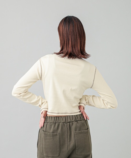 X-girl（エックスガール）の「OLD ENGLISH L/S BABY TEE（Tシャツ/カットソー・レディース・オフホワイト/ブラック・S/M）」の13枚目の写真