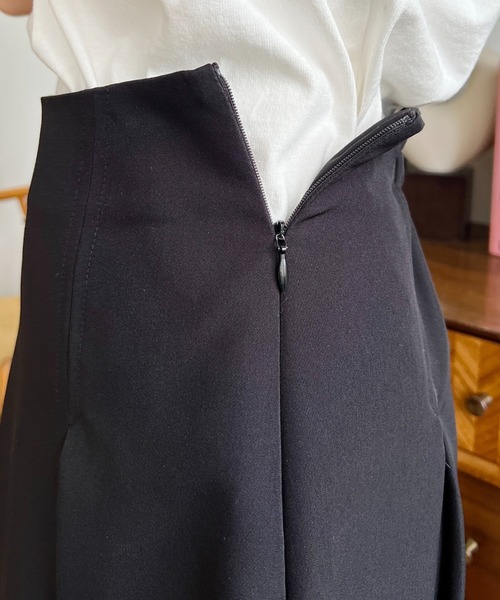 moment+（モーメントプラス）の「厚手TPUカットジョーゼットボックスプリーツミニスカパン（スカート・レディース・ブラック/アイボリー/チャコールグレー/ブラウン・M/L）」の9枚目の写真