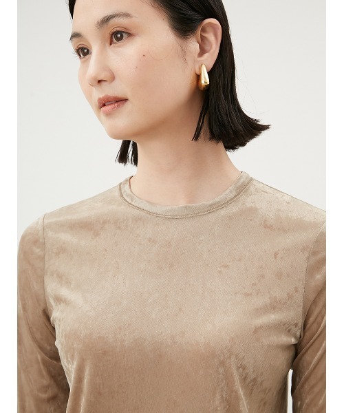 【Mila Owen】ベロアロンTシャツ Mila Owen（ミラオーウェン）の「ベロアロンTシャツ【手洗い可能