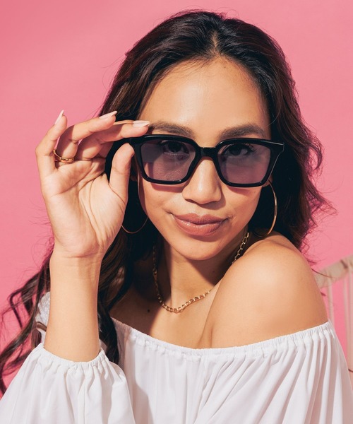 HEREIAM(ヘレイアム)の「【HEREIAM】UVカット/スクエアサングラス(サングラス・レディース・ブラック/チャコール・FREE)」の4枚目の写真