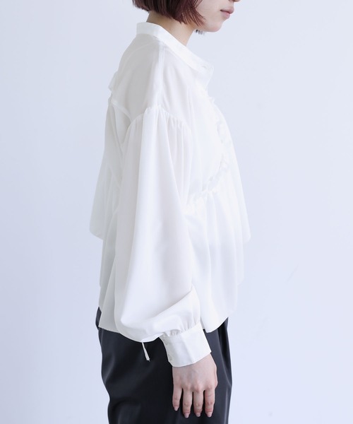 n'OrLABEL（ノアールレーベル）の「『フリル襟付きブラウス』（シャツ/ブラウス・レディース・ベージュ/ブラック/オフホワイト・2/1）」の21枚目の写真