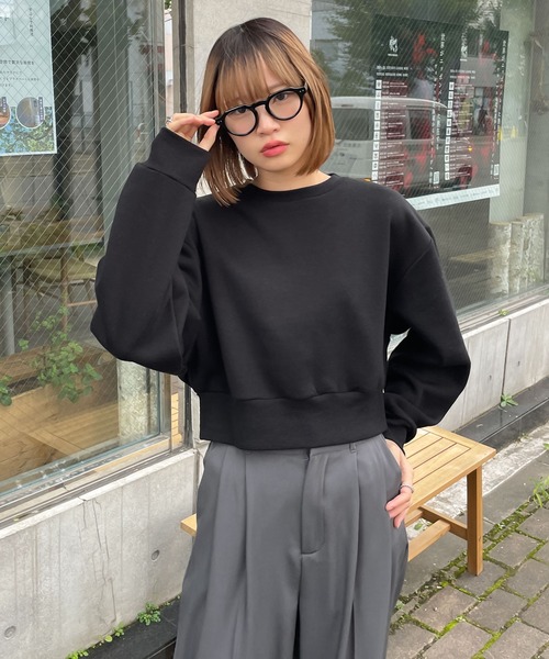 Chillfar(チルファー)の「カラークロップドスウェットトレーナー(スウェット・レディース・オートミール/チャコール/ホワイト/ブラック/杢グレー/ブルー・FREE)」の22枚目の写真