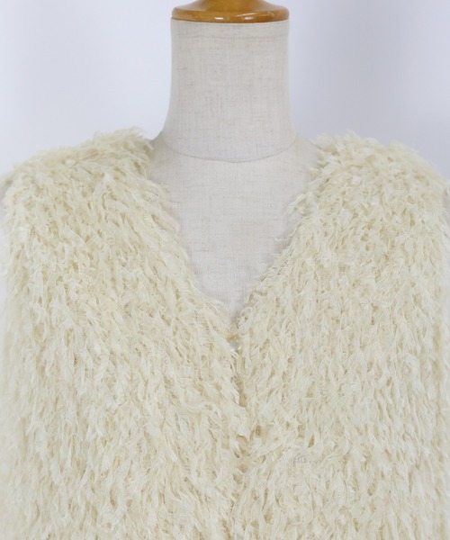 BLUEEAST(ブルーイースト)の「《お気に入り1.2万人突破!/4色展開》フェザーフリンジベスト(ベスト・レディース・アイボリー/ブラック/グレー/ピンク・MEDIUM)」の7枚目の写真