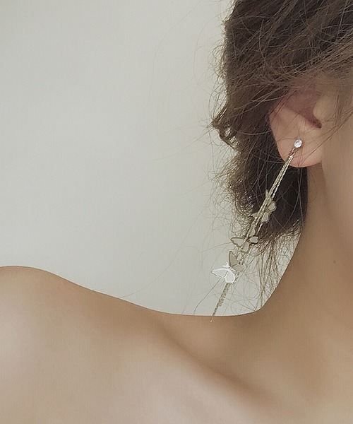Lace Ladies(レースレディース)の「メニー バタフライ ロング スイング ピアス(ピアス(両耳用)・レディース・ゴールド/シルバー・FREE)」の8枚目の写真