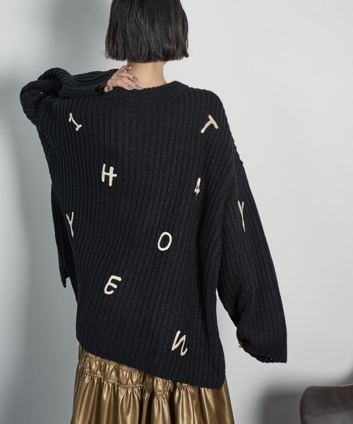 THE YOn(ザヨン)の「レタリング刺繍ルーズフィットニットプルオーバー(ニット/セーター・レディース・ブラック/アイボリー/グレー・FREE)」の16枚目の写真