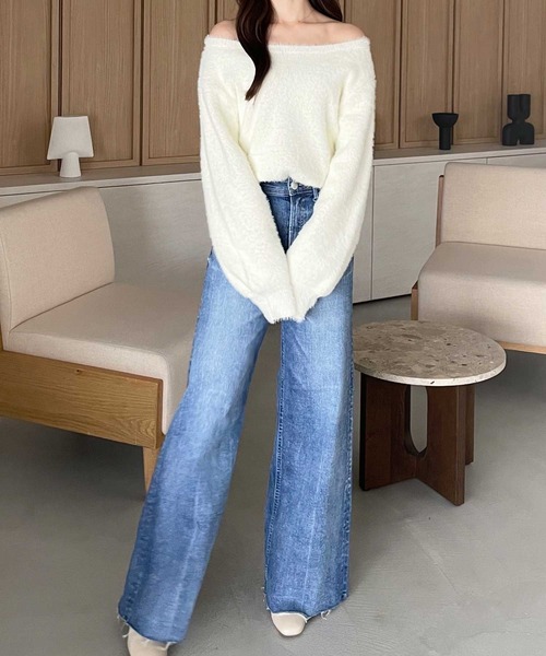 YOUING.(ユイン)の「オフショルフェザーヤーンニット(ニット/セーター・レディース・アイボリー/ベージュ/チャコール・MEDIUM/LARGE)」の14枚目の写真