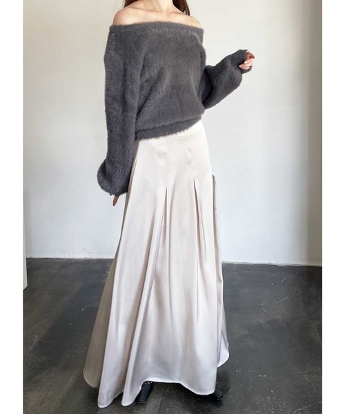 YOUING.(ユイン)の「オフショルフェザーヤーンニット(ニット/セーター・レディース・アイボリー/ベージュ/チャコール・MEDIUM/LARGE)」の22枚目の写真