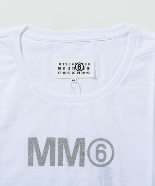 MM6 Maison Margiela（ｴﾑｴﾑｼｯｸｽ ﾒｿﾞﾝ ﾏﾙｼﾞｪﾗ）の「MM6 Maison Margiela(エムエムシックス メゾン マルジェラ)Kids & Junior ブランドロゴ半袖Tシャツカットソー（Tシャツ/カットソー・キッズ・ライトグリーン/ライトグレー/ホワイト/ピンク/ブラック・14Y/16Y/12Y/10Y）」の11枚目の写真