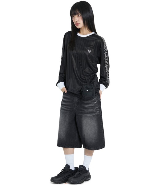 OY(オーワイ)の「『OY/オーワイ』 WIDE BERMUDA DENIM SHORTS/ワイドバミューダデニムショーツ(デニムパンツ・レディース・ブラック/ライトブルー/ブルー・S/M/L)」の8枚目の写真
