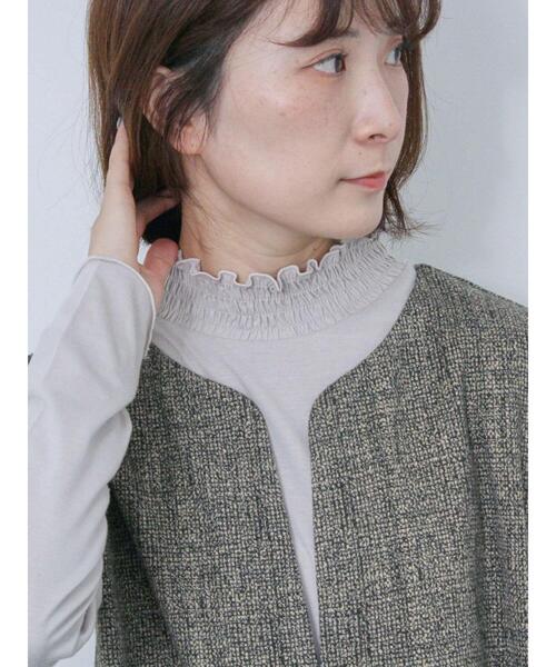 Samansa Mos2 blue（サマンサモスモスブルー）の「シャーリング衿プルオーバー（Tシャツ/カットソー・レディース・グレー/オフホワイト/ブラック・F）」の3枚目の写真