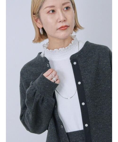 Samansa Mos2 blue（サマンサモスモスブルー）の「シャーリング衿プルオーバー（Tシャツ/カットソー・レディース・グレー/オフホワイト/ブラック・F）」の9枚目の写真