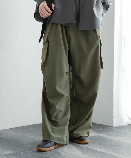 SENSE OF PLACE by URBAN RESEARCH（センスオブプレイスバイアーバンリサーチ）の「『ユニセックス』『セットアップ対応』ワイドカーゴパンツ（その他パンツ・メンズ・ブラウン/ブラック/カーキ・MEDIUM/SMALL/LARGE）」の4枚目の写真