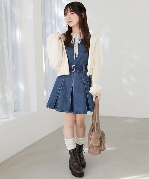 MAJESTIC LEGON(マジェスティックレゴン)の「フードレースジップパーカー(パーカー・レディース・グレー/ブラック/アイボリー・MEDIUM)」の5枚目の写真