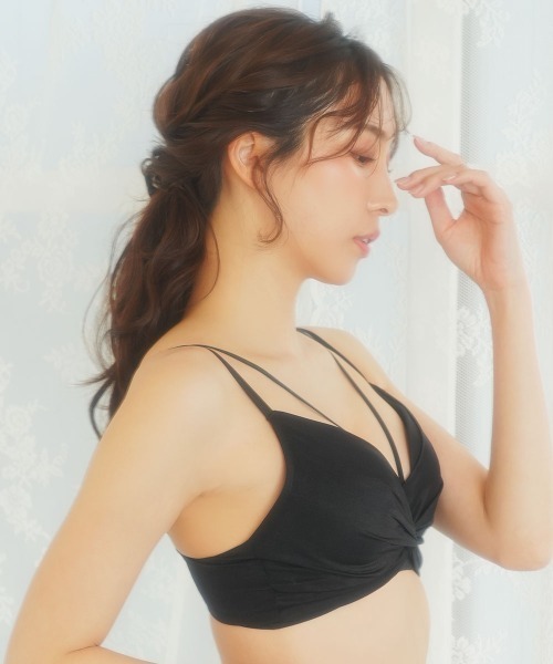aimerfeel(エメフィール)の「シアーラメチュール aimerfeel楽ブラ(R) 単品ブラジャー(ブラジャー・レディース・ベージュ/ブラック/ライラック/サーモンピンク/シルバーグレー・B65/C65/D65/E65/B70/C70/D70/E70/B75/C75/D75/E75)」の20枚目の写真